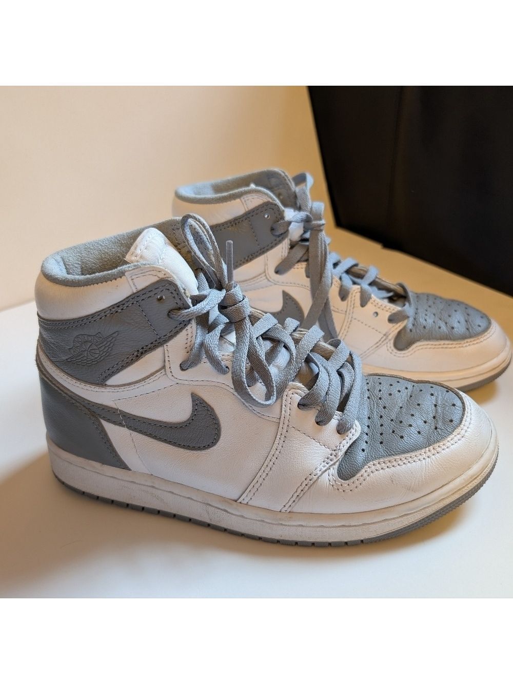 Nike Air Jordans Gray and White High-Top Sneakers Size 6.5 In VGUC
